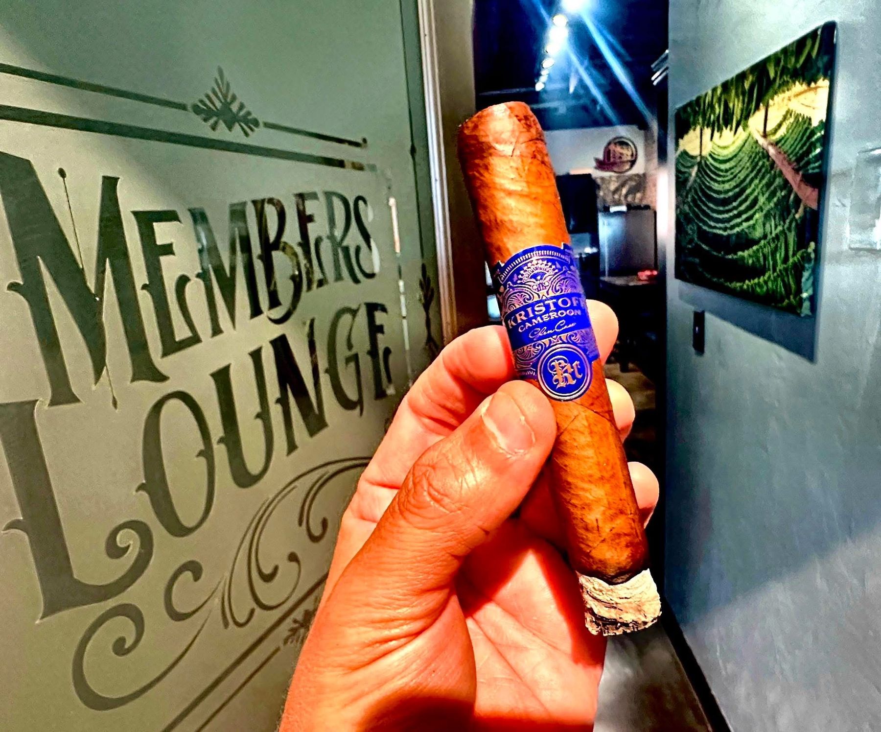 The members lounge at Provisions Cigars